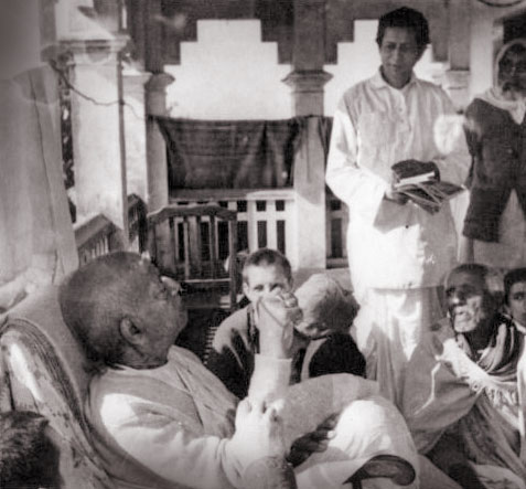 SCSMath Govinda Maharaj y Srila Prabhupada